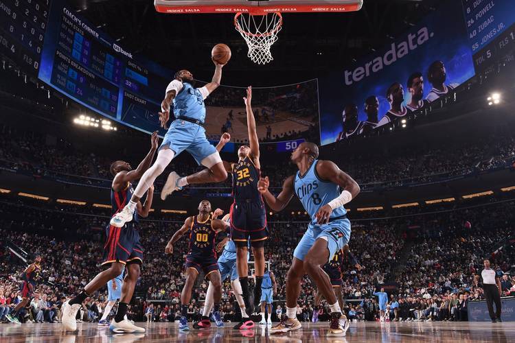 快船大胜勇士，重回胜利