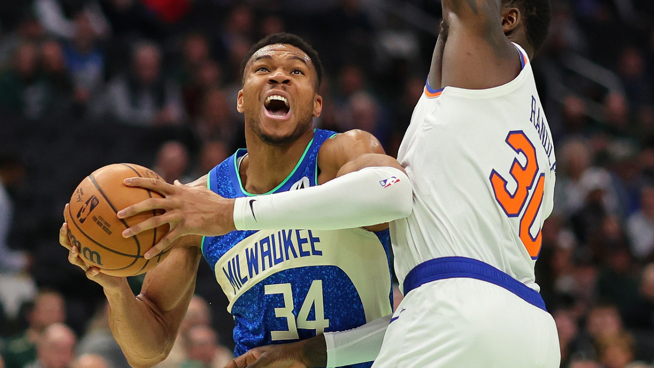 「尼克斯力克雄鹿，实现胜利」