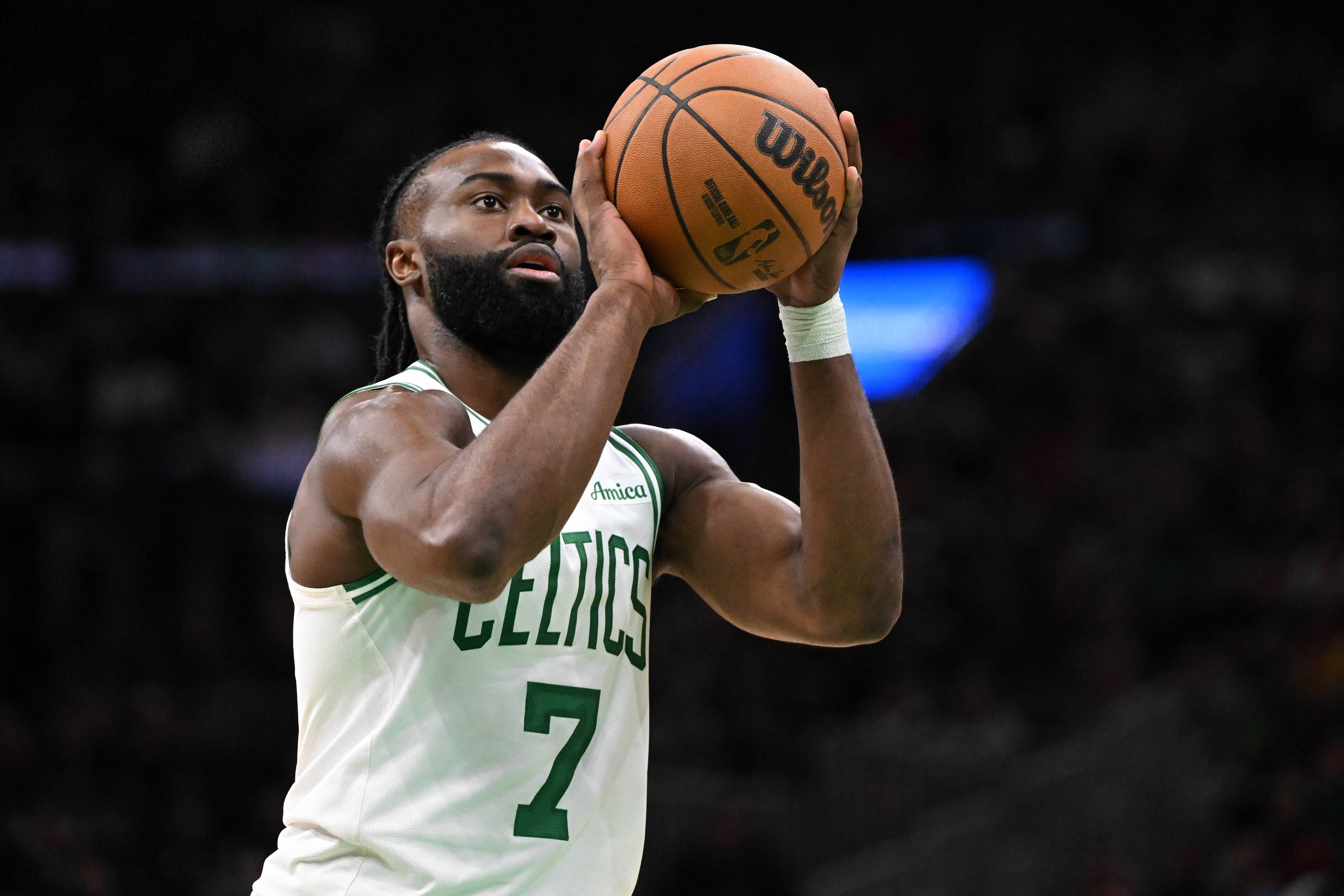 凯尔特人翻盘尼克斯，波尔津吉斯完成帽子戏法的简单介绍