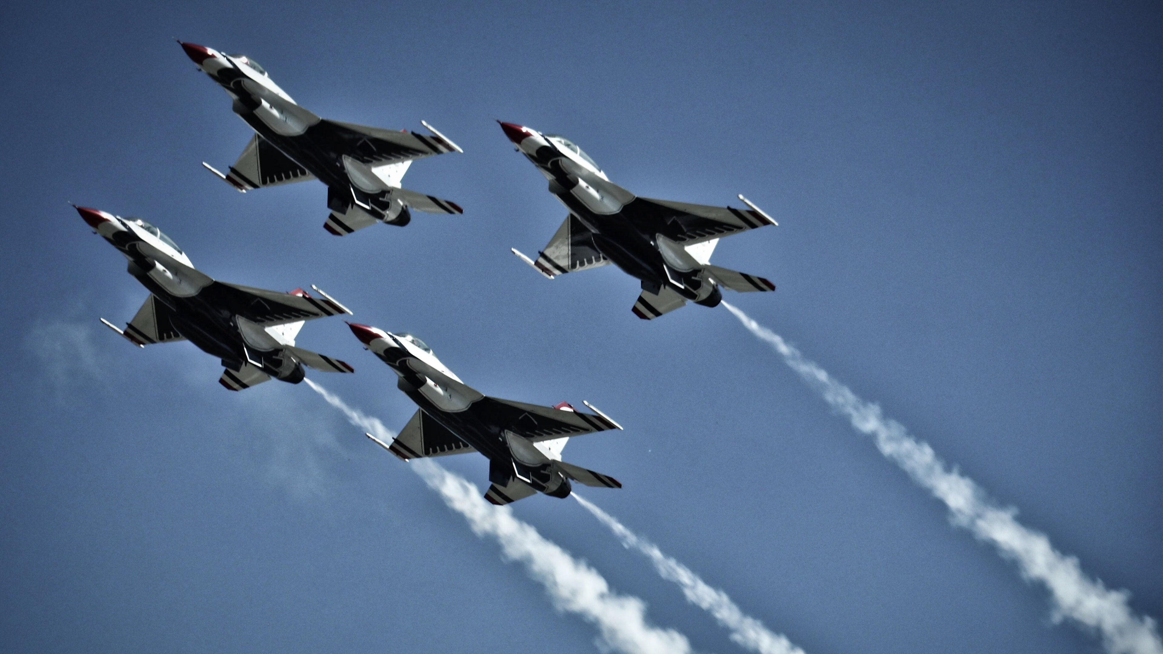 勇士完胜奇才，字母哥欧冠半决赛接管比赛，体育世界的双重荣耀