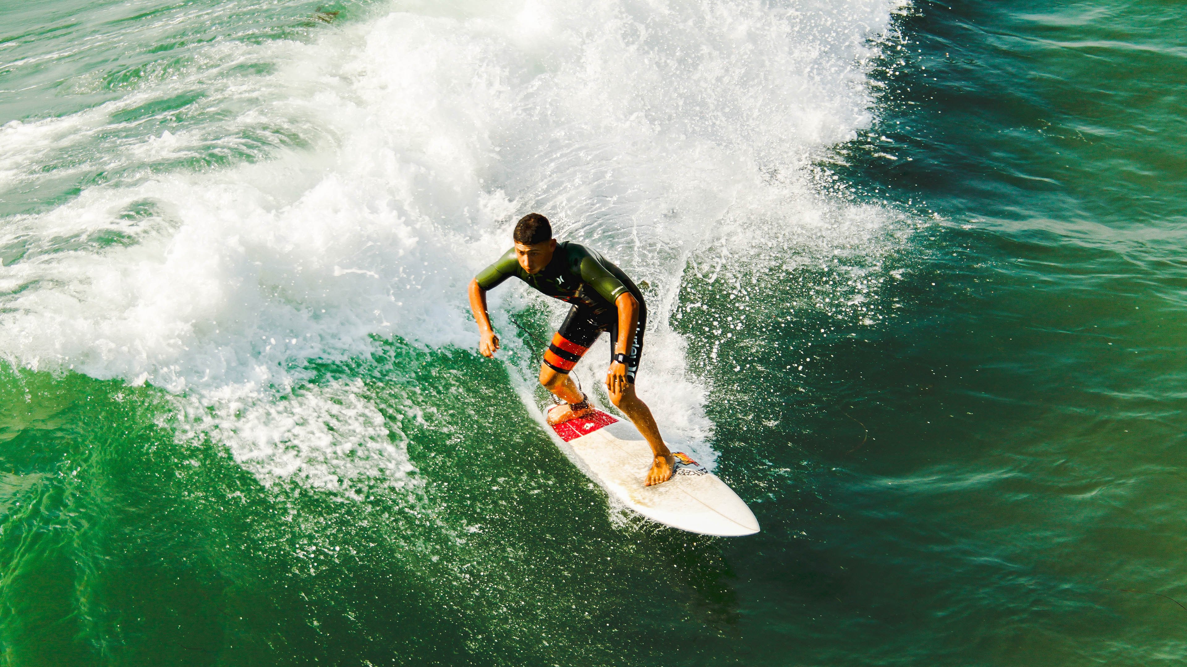 狂暴40+三双引爆联盟！约基奇率队击溃火箭，争冠之路再燃烽火
